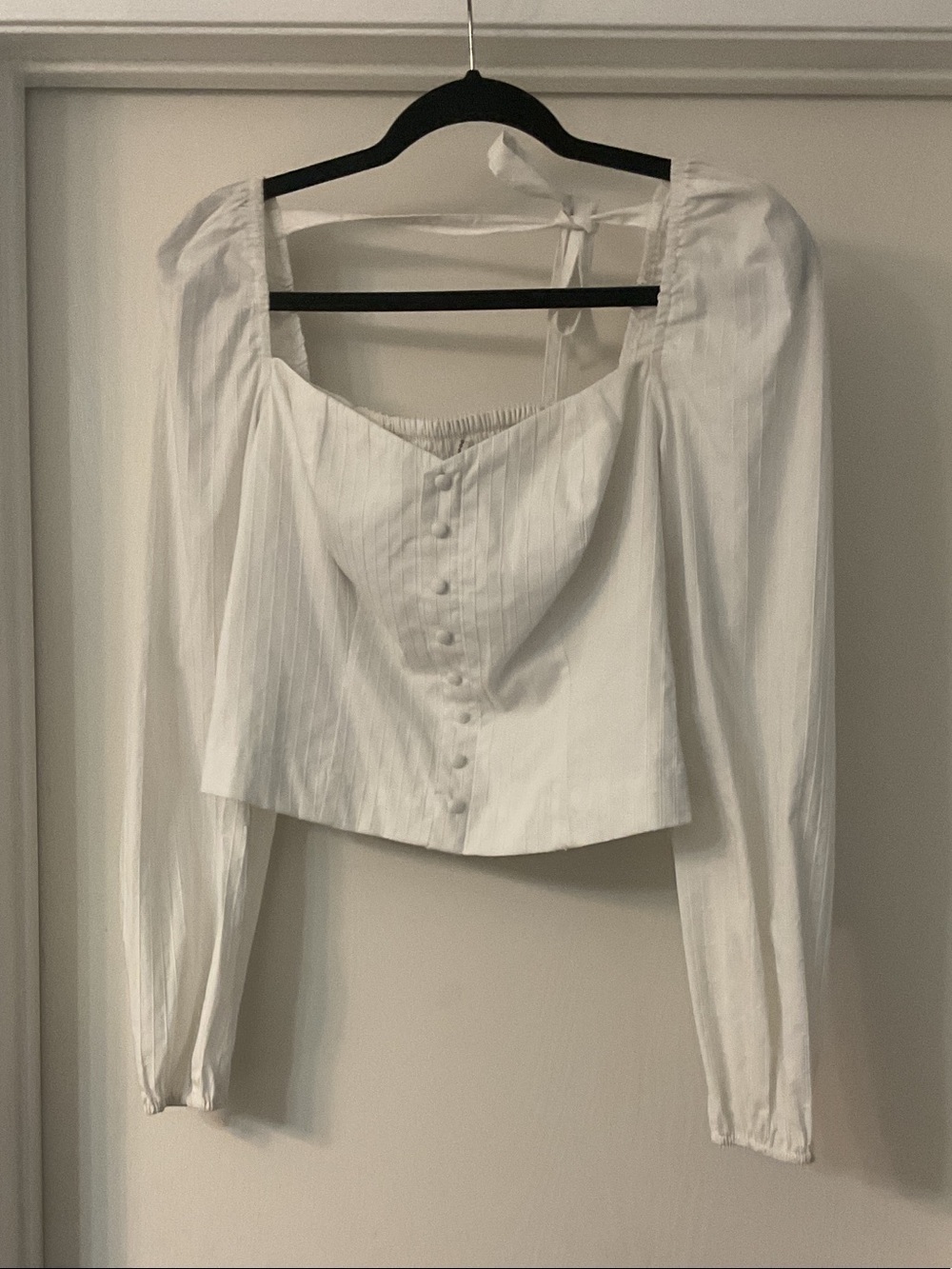 Guess White Long-Sleeve Puff Shoulder Button-Front Blouse